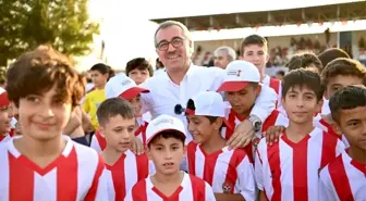 Kahramanmaraş'ta 'Çocuklar Sporla İyileşir' Futbol Turnuvası Başladı