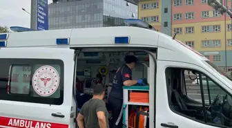 Gebze'de bariyere çarpan otomobilin sürücüsü yaralandı