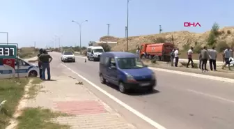 Adana'da Yol Süpürme Aracına Arkadan Çarpan Otomobildeki Kadın Hayatını Kaybetti