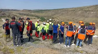 Kayseri'de 5 Gündür Haber Alınamayan Tıp Fakültesi Öğrencisi Aranıyor