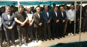 Adalet Bakanı Yılmaz Tunç, Veysi Kaynak'ın annesinin cenaze törenine katıldı