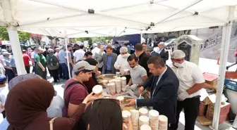 Aksaray Valisi Hamza Aydoğdu Muharrem Ayı Dolayısıyla Vatandaşlara Aşure İkram Etti