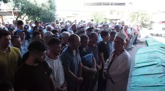 Aydın'da Elektrik Akımına Kapılan Anne ve Kızının Cenazesi Toprağa Verildi