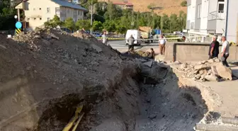 Hakkari Belediyesi Su ve Kanalizasyon İşleri Müdürlüğü Arızaları Gideriyor