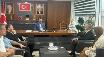 AK Parti İstanbul Milletvekili Murat Kurum, Ümraniye İlçe Başkanlığı'nı ziyaret etti