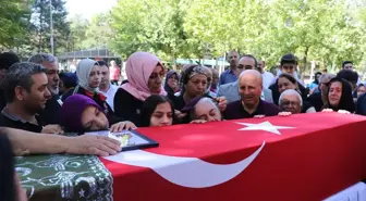 Hakkari'de bombalı saldırıda hayatını kaybeden İsmet Eraslan toprağa verildi