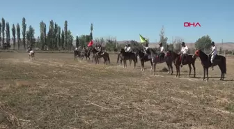 Eskişehir'de Atlı Okçuluk ve Atlı Cirit Etkinliği Düzenlendi