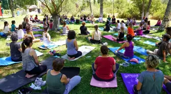 Tepebaşı Belediyesi tarafından 'Yoga ve Sağlıklı Beslenme Kampı' düzenlendi