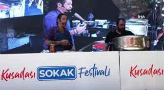 Ünlü şef Hazer Amani Kuşadası Sokak Festivali'ne büyük tat kattı