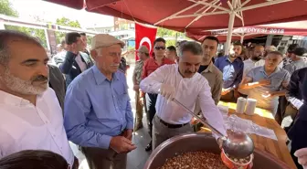 Erzincan ve Tunceli'de Muharrem Ayı Dolayısıyla Aşure Dağıtıldı