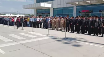 Afyonkarahisar'da şehit olan Jandarma Astsubay Kıdemli Çavuş Mustafa Tatlı toprağa verildi