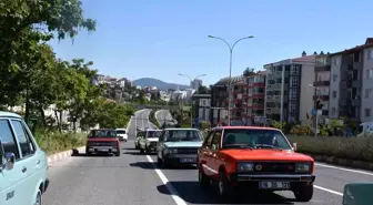 Bilecik'te Klasik Otomobil Tutkunları Bir Araya Geldi