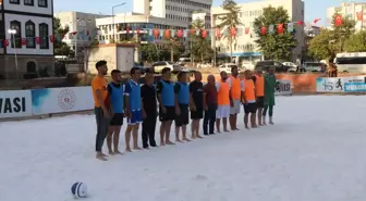 Çankırı'da Tuzdan Yapılan Sahada Futbol Turnuvası Başladı