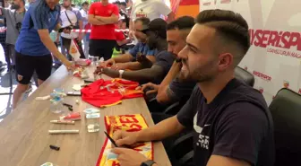 Kayserispor Futbolcuları Taraftarlarla Buluştu