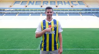 Fenerbahçe, Mert Müldür'ü transfer etti ve Miha Zajc'ın sözleşmesini uzattı