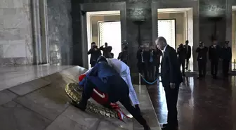 Cumhurbaşkanı Erdoğan ve YAŞ Üyeleri Anıtkabir'i Ziyaret Etti