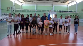 Beylikova'da Voleybol Yaz Spor Okulu Faaliyetleri İncelendi