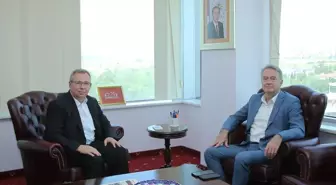 Edirne İl Emniyet Müdürü Mustafa Alçalar, Trakya Üniversitesi Rektörü Prof. Dr. Erhan Tabakoğlu'na veda ziyareti gerçekleştirdi