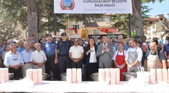 Gümüşhacıköy Belediyesi Muharrem Ayı Dolayısıyla Vatandaşlara Aşure Dağıttı