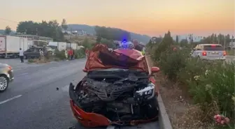 Muğla'da Otomobilin Çarptığı Motosiklet Kazasında 2 Kişi Hayatını Kaybetti