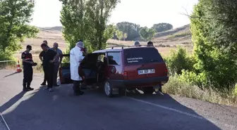 Sivas'ın Yıldızeli İlçesinde Tabanca İle Vurulmuş Kadın ve Erkek Cesedi Bulundu