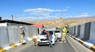 Van İl Jandarma Komutanlığı tarafından Huzurlu Sokaklar Uygulaması yapıldı