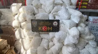 Adana'da 25 Milyon Makaron Ele Geçirildi, Şüpheli Tutuklandı
