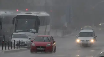 Edirne'de Rüzgar ve Kuvvetli Sağanak Etkili Oldu