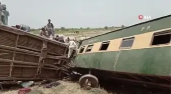 Pakistan'da tren raydan çıktı: 22 ölü