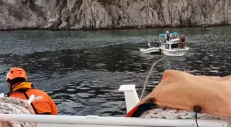 Muğla'da Arızalanan Tekne Kıyı Emniyeti Tarafından Kurtarıldı