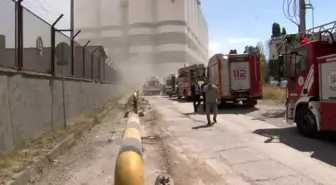 Kocaeli'de Derince Limanı mevkiinde meydana gelen patlamada ilk belirlemelere göre 4 kişi yaralandı