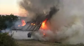 Giresun'da çıkan yangında bir ev kullanılamaz hale geldi