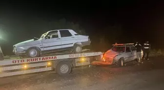 Adana'da Otomobil Çarpışması: 6 Kişi Yaralandı