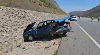 Erzincan'da otomobilin park halindeki araçlara çarpması sonucu 1 kişi öldü, 6 kişi yaralandı
