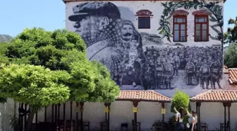 Menteşe'nin Milli Mücadele Yılları Mural Resmi Yoğun İlgi Görüyor