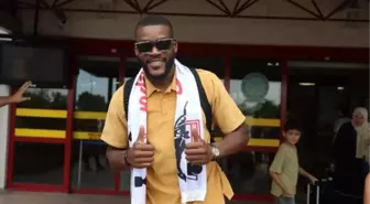 Samsunspor'a transfer olan Ntcham, Samsun'a geldi