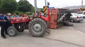 Amasya'da traktör ile hafif ticari araç çarpışması: 5 yaralı