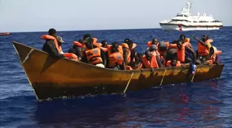 İtalya'nın Lampedusa Adası Açıklarında Göçmen Teknesi Batması: 41 Kişi Hayatını Kaybetti