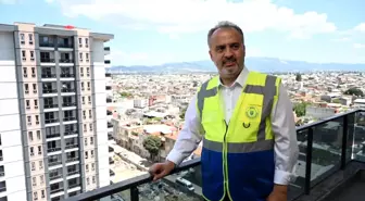 Bursa Büyükşehir Belediyesi İstanbul Caddesi Kentsel Dönüşüm Projesi'nde Riskli Binaların Yıkımına Devam Ediyor