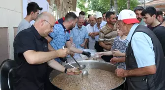 Erzincan'da 5 Bin Kişiye Aşure İkram Edildi