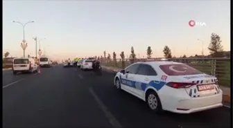 Şanlıurfa'da kamyonete çarpan motosikletli yunus ekibindeki 2 polis memuru yaralandı