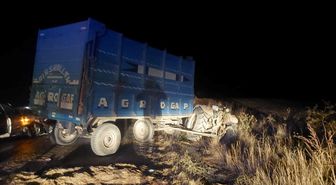 Çorum'un Alaca ilçesinde traktörle çarpışan otomobilde 5 kişi yaralandı