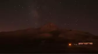 Kayseri'de Gökyüzü Tutkunları Perseid Meteor Yağmurunu İzledi