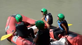 Hakkari Rafting Takımı Anadolu Yıldızları Türkiye Şampiyonası'na Hazırlanıyor