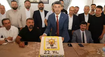 AK Parti Tokat İl Başkanı Ali Özer yeni yönetimi basına tanıttı