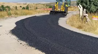 Ankara'nın Güdül ilçesinde asfaltlama ve yol bakım çalışması gerçekleştirildi