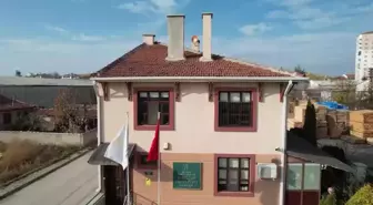 Tepebaşı Belediyesi Engelliler Sosyal Yaşam Merkezi, zihinsel engelli bireylerin sosyal yaşamlarındaki zorlukları aşmalarına yardımcı oluyor