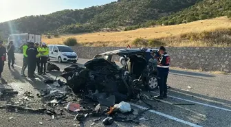 Adıyaman'da Kamyonet ile Otomobil Çarpışması: 4 Ölü, 3 Yaralı