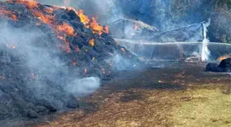 Kastamonu'da Samanlık Yangını: 6 Bin Balya Saman Yanarak Kül Oldu