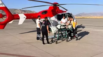 Şırnak'ta kanser tedavisi gören hasta ambulans helikopterle Diyarbakır'a sevk edildi